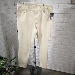 NWT Universal Thread Ladies Size 17R Cream High Rise Skinny Super Stretch Pants